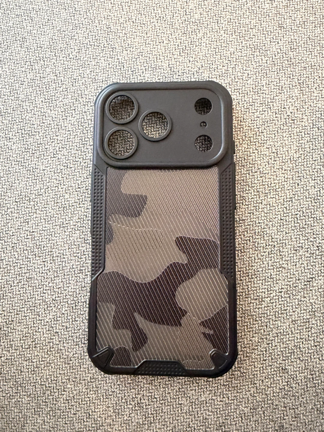 iPhone 17 Pro case with screen protector. - photo 3