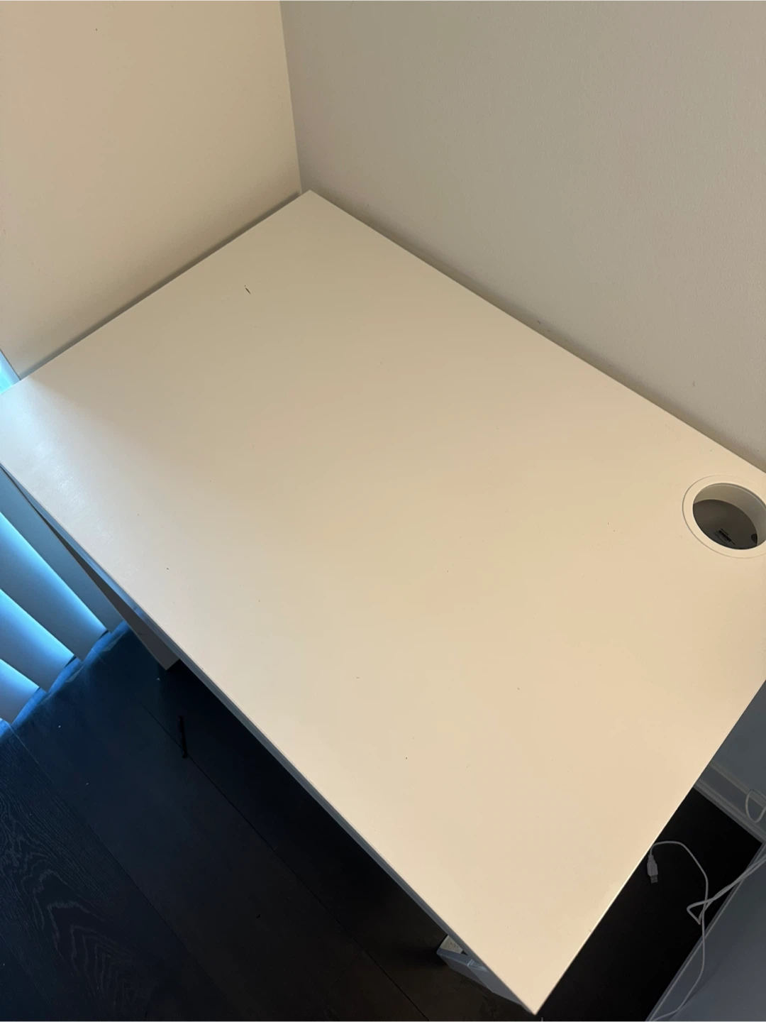 IKEA MICKE DESK - photo 3
