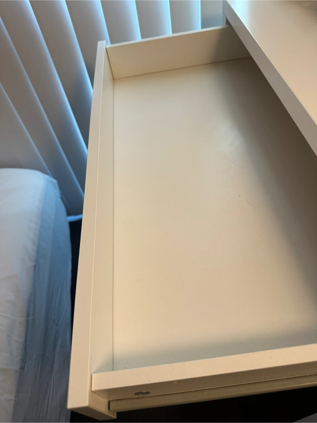 IKEA MICKE DESK - photo 4