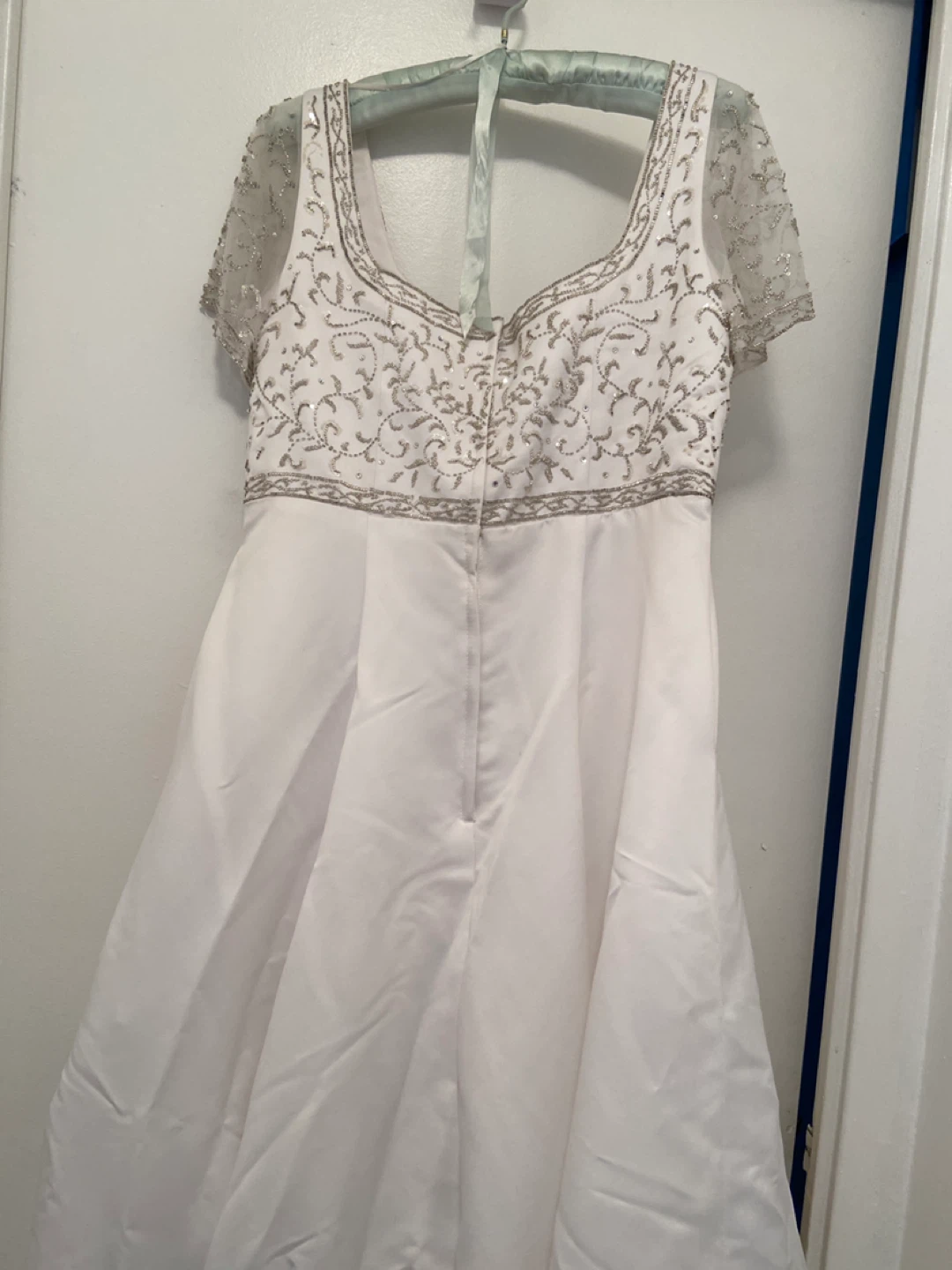 White Beaded Short Sleeve Dress - photo 4