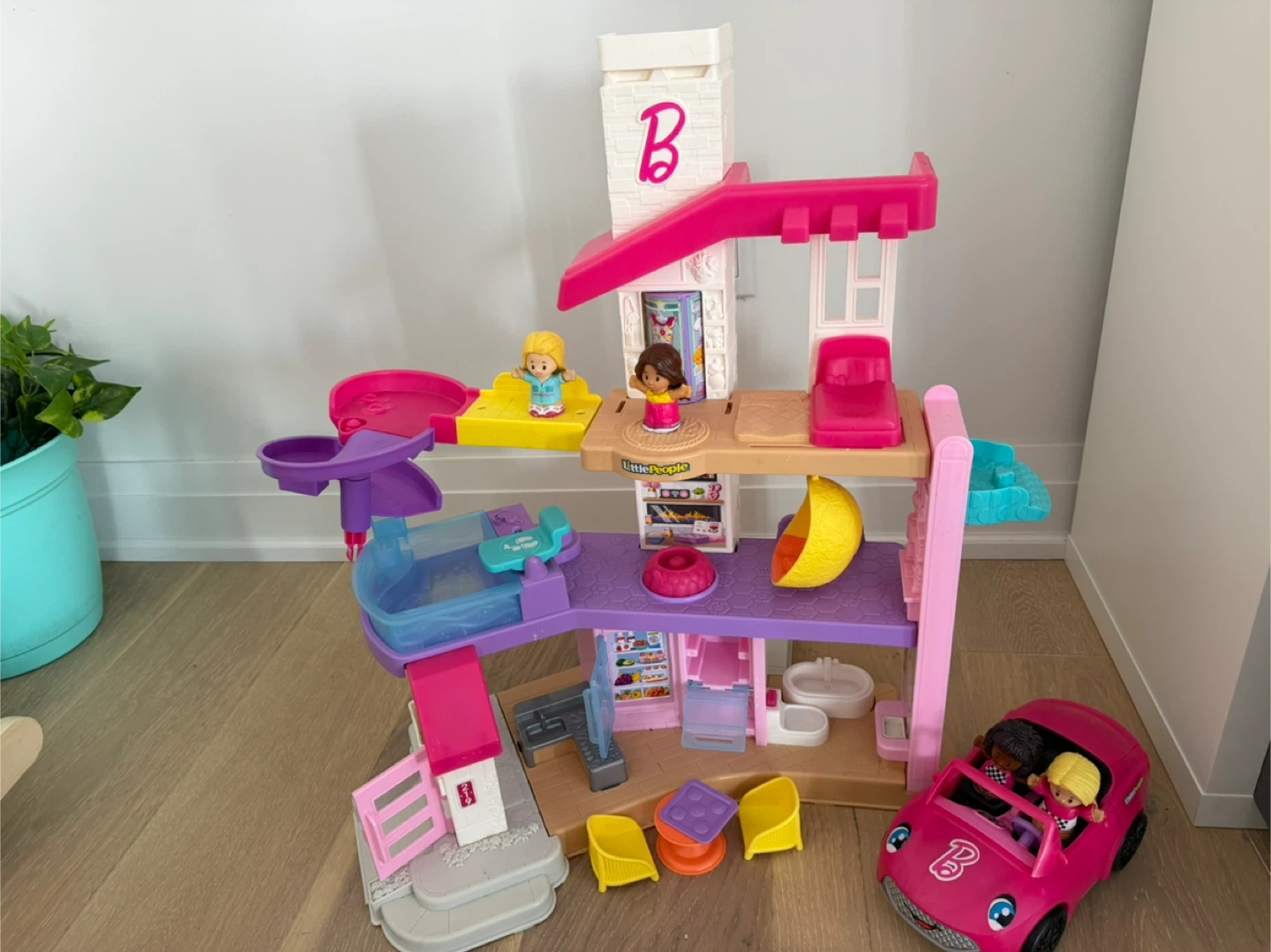Fisher-Price Barbie Little People playset with car - photo 2