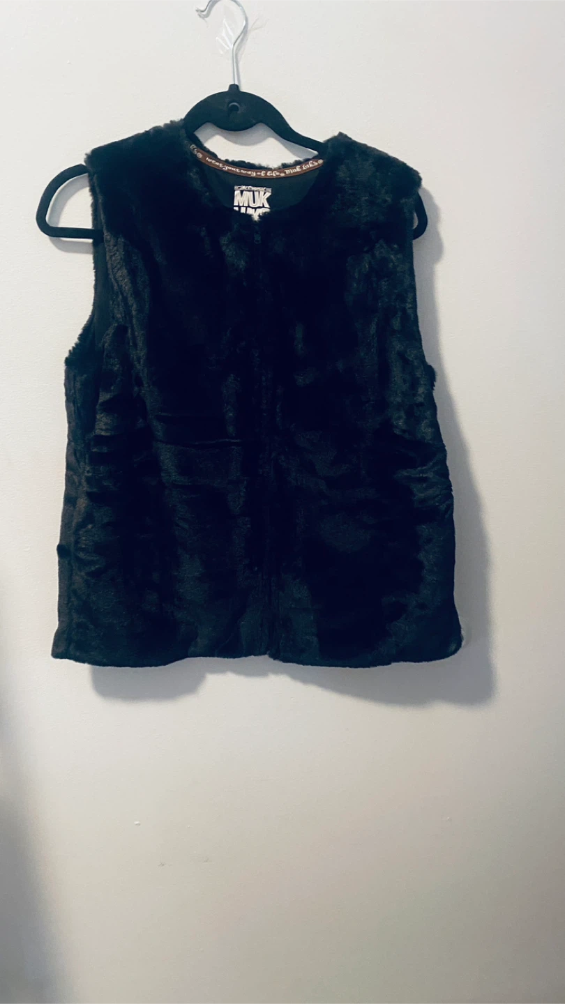 Faux fur vest size m - photo 3