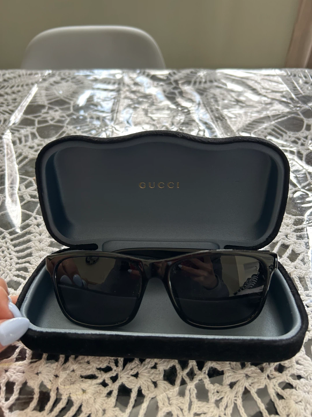 Gucci Sunglasses with Case - photo 2