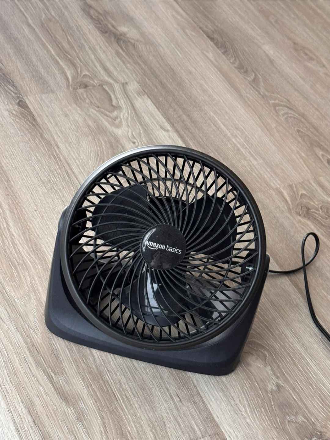 Amazon Basics 3 Speed Air Circulator Fan