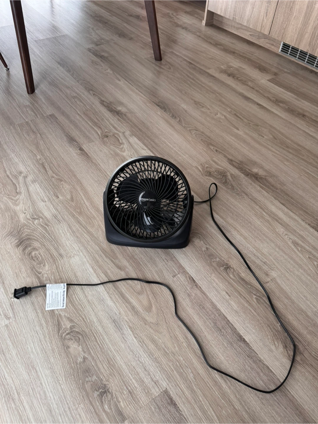Amazon Basics 3 Speed Air Circulator Fan - photo 2