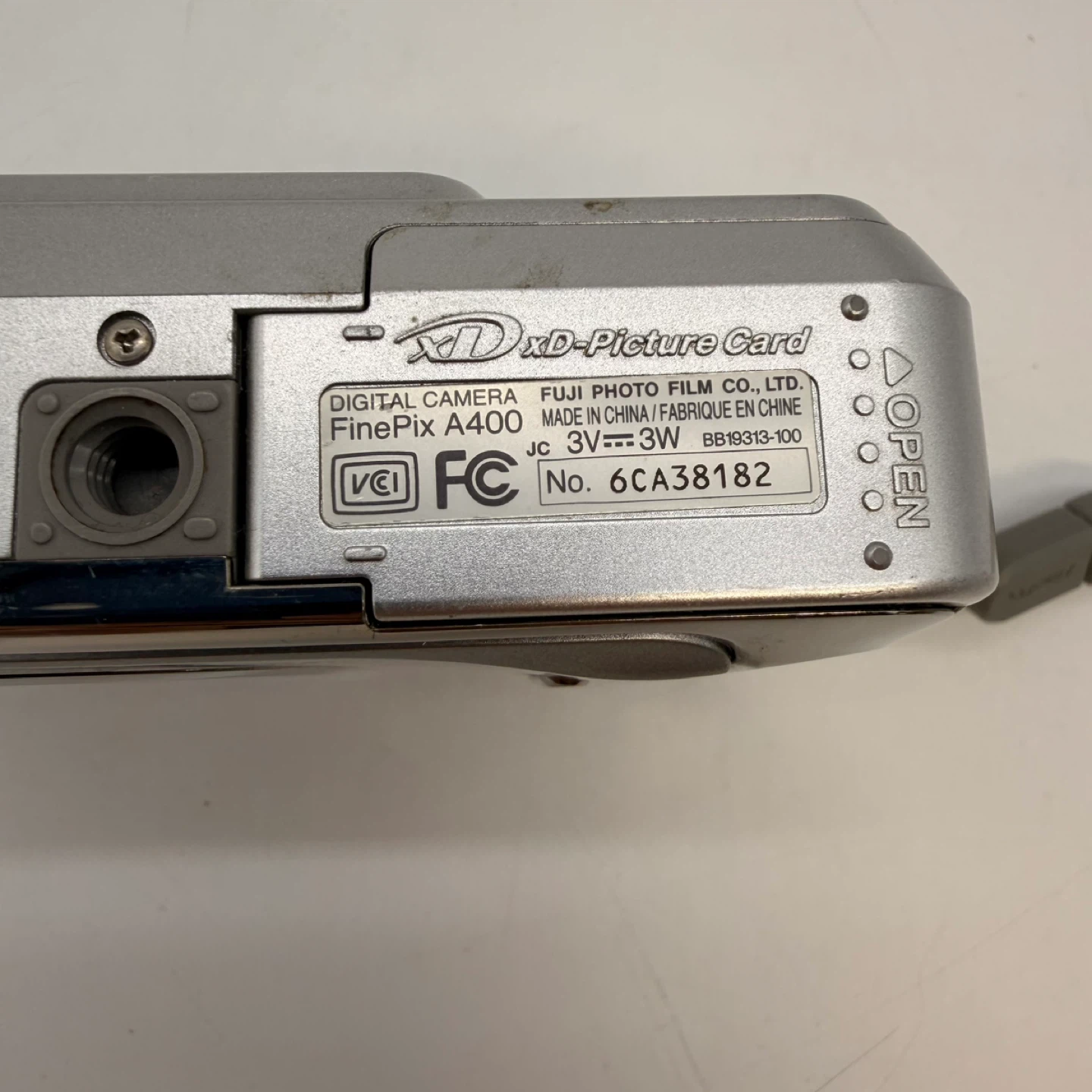 Fujifilm FinePix A400 Digital Camera - Silver - photo 5