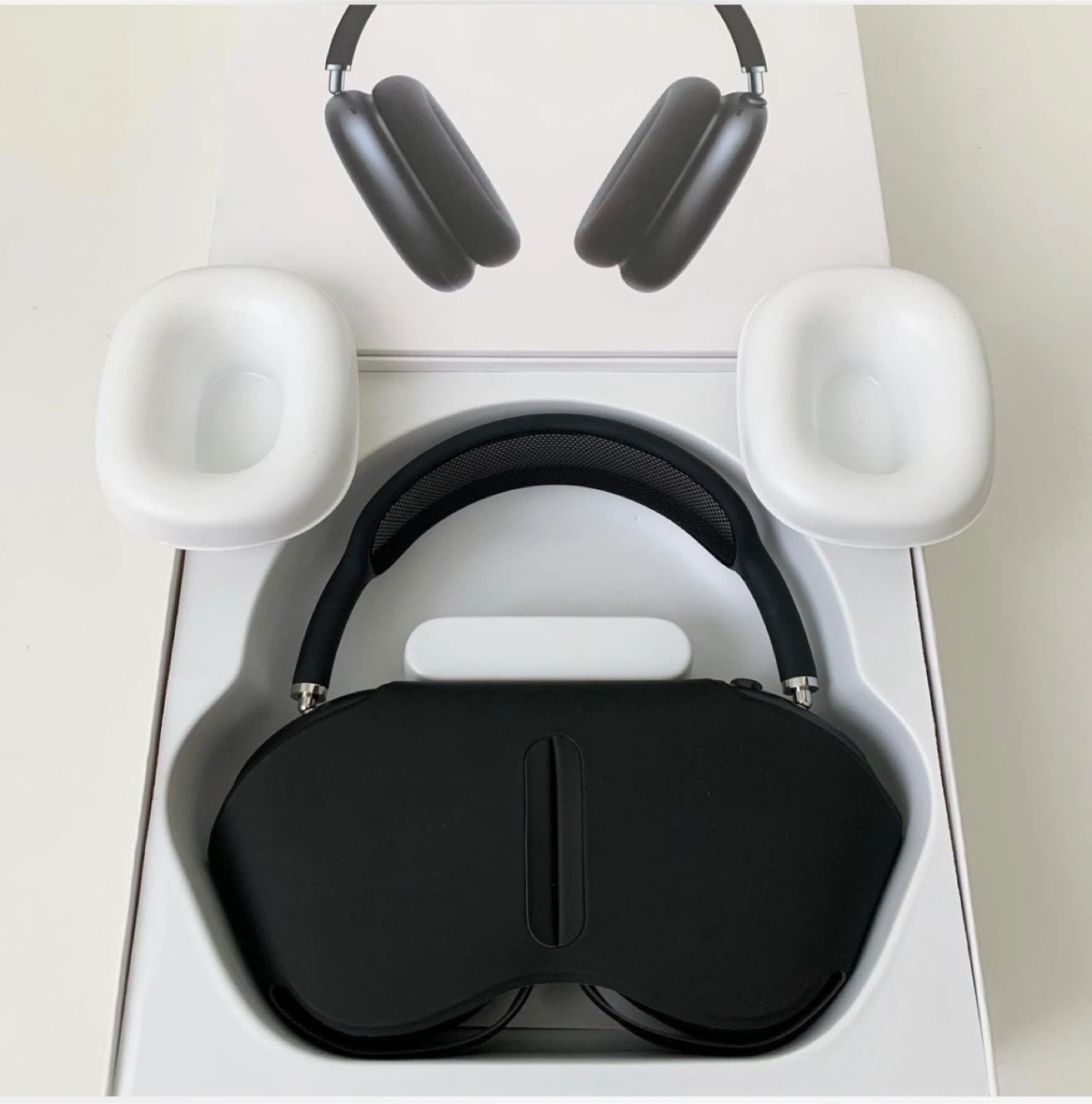 Apple AirPods Max - Midnight Black - photo 2
