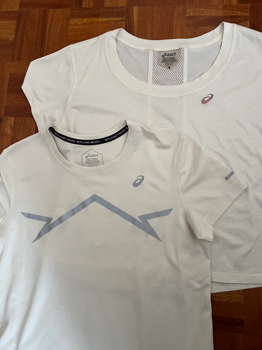 2 ASICS tops - photo 2
