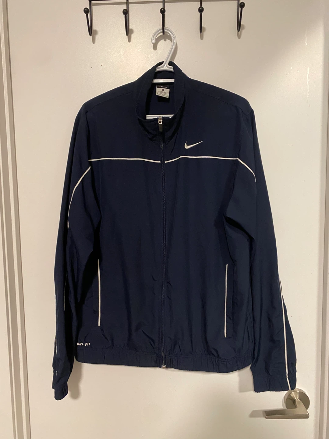 Nike Dri-FIT Windbreaker Size Medium