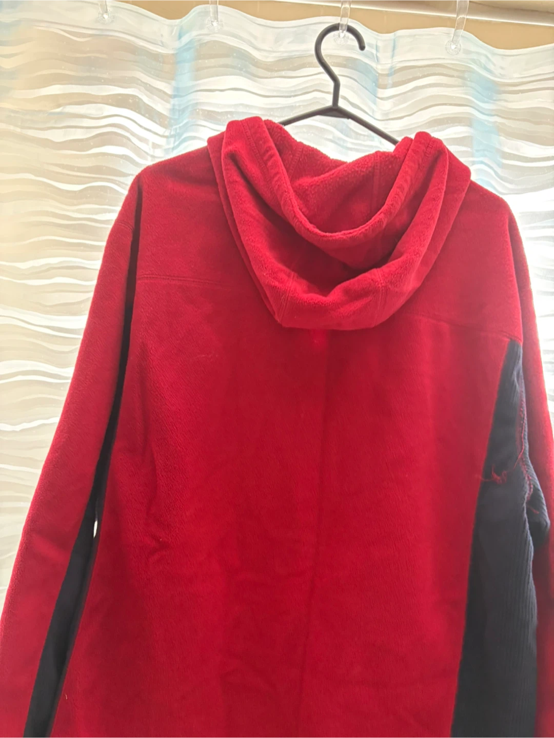 Red Fleece Hoodie - L/G - photo 3