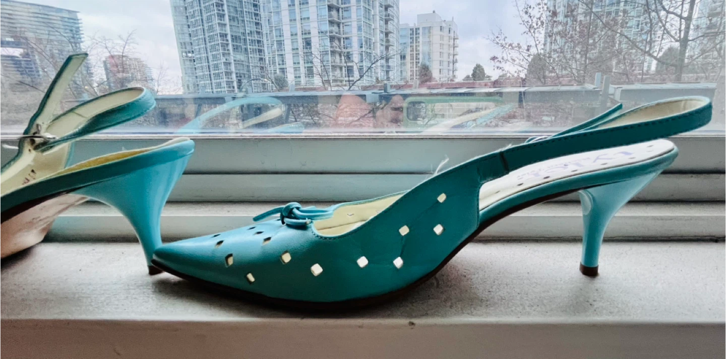 Richard Tyler Sky Blue Perforated Slingback Heels