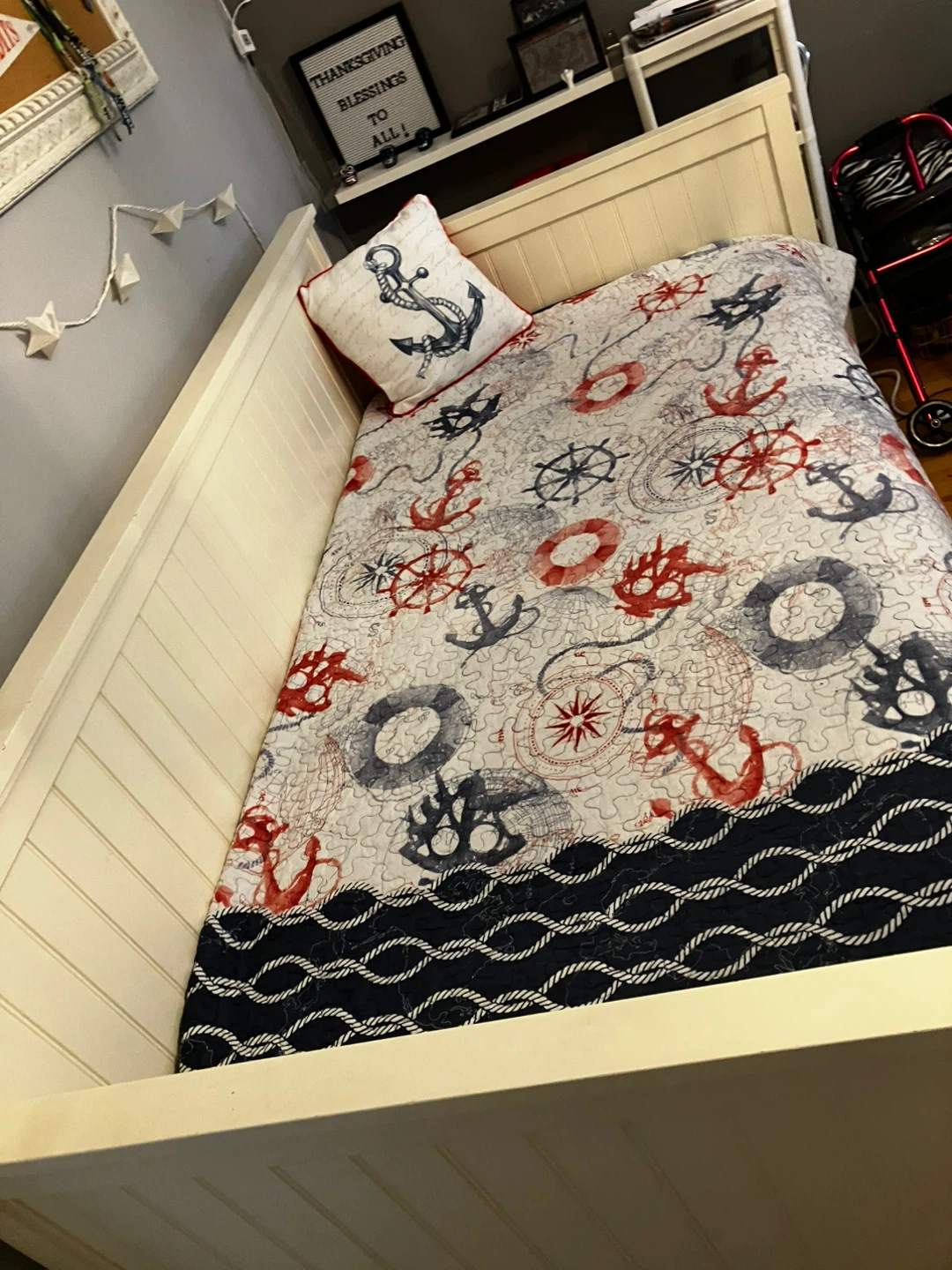 Pottery Barn twin trundle day bed - photo 2