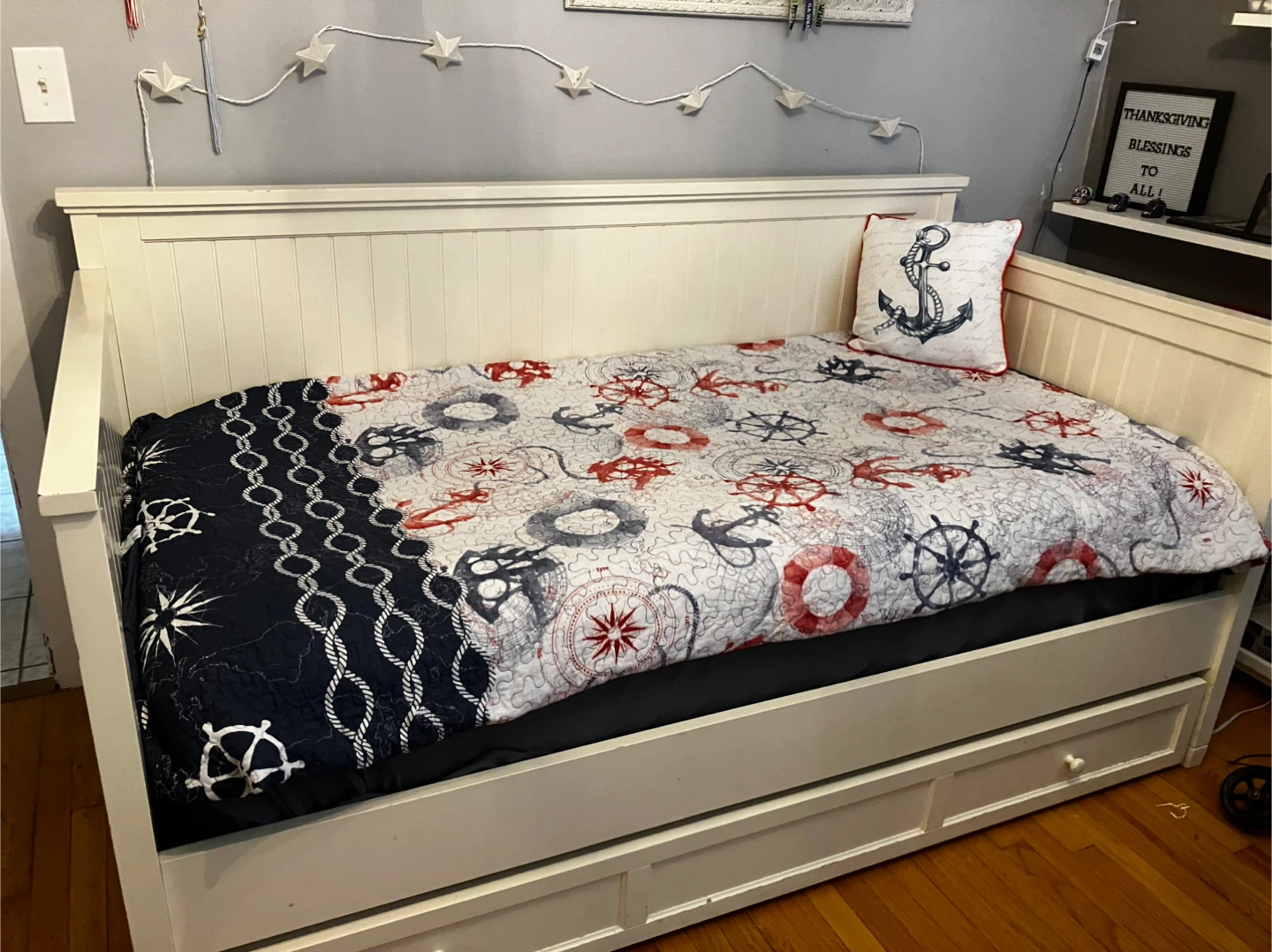 Pottery Barn twin trundle day bed