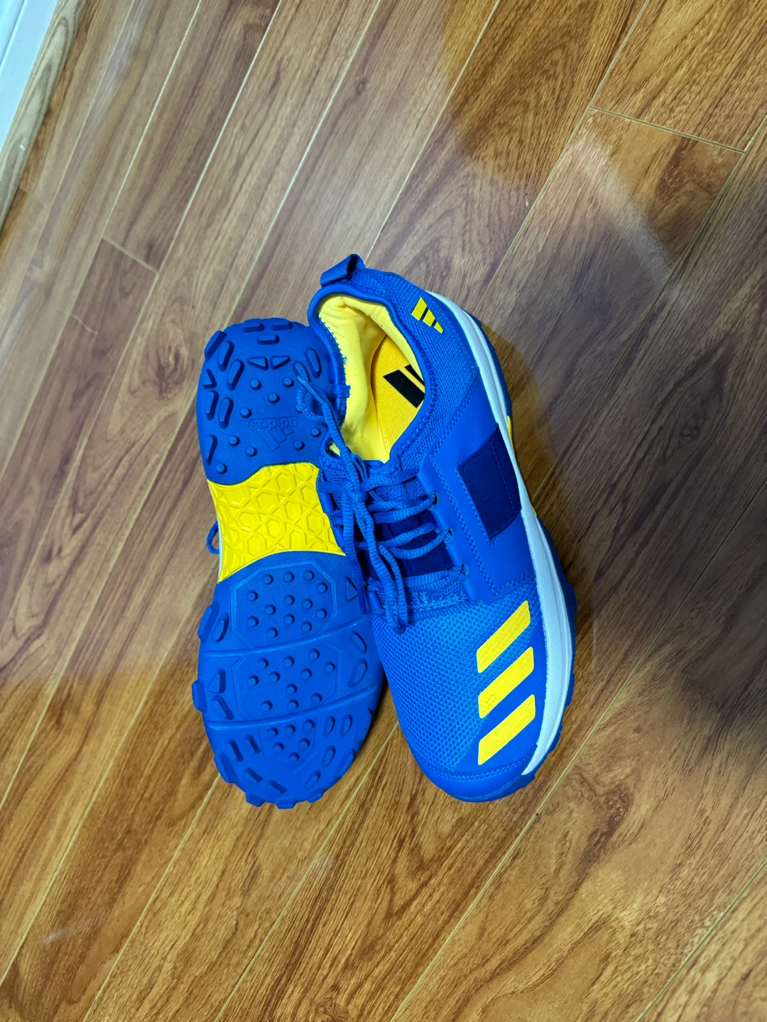 Adidas cricket shoes - photo 2