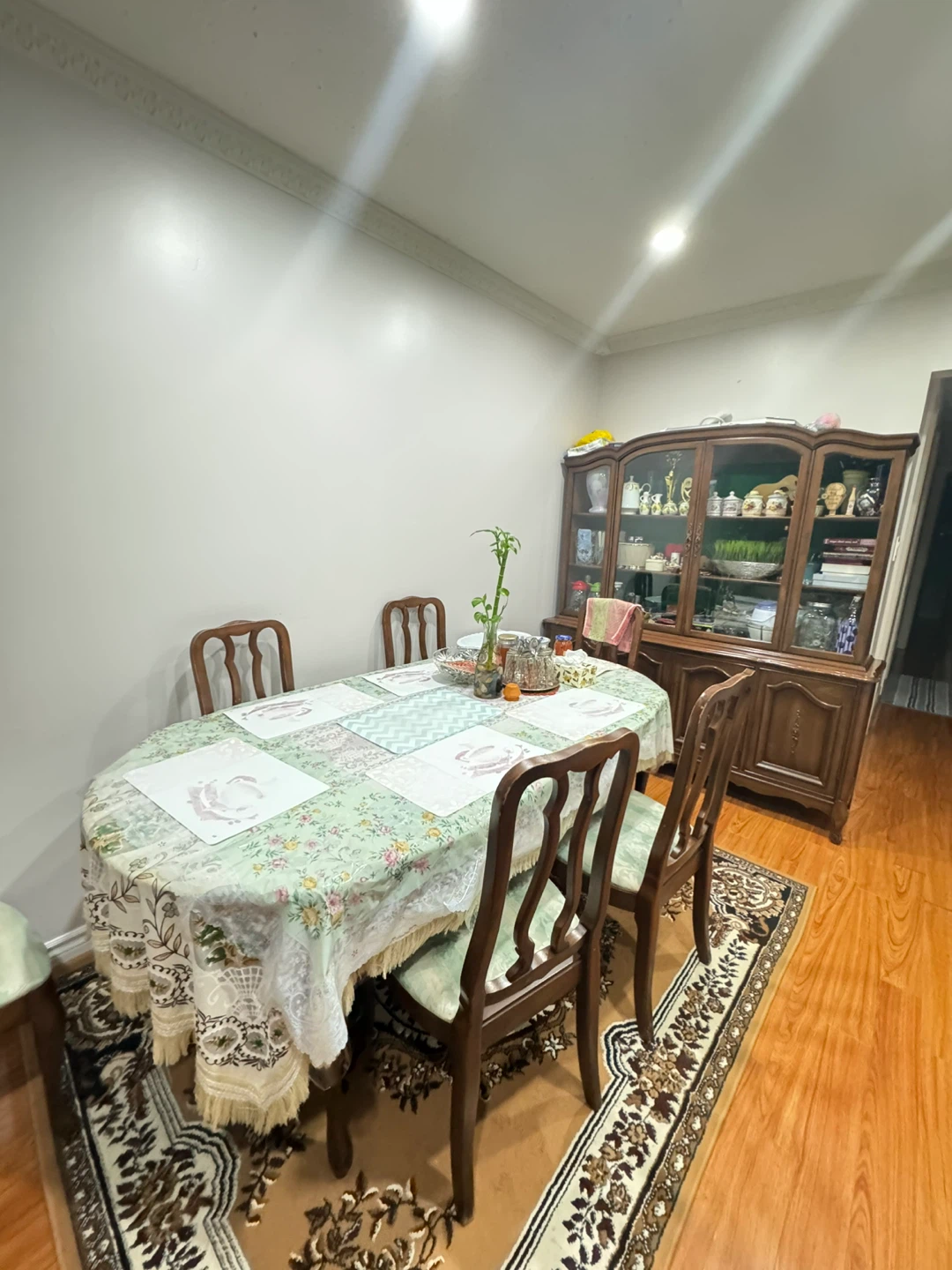 Solidwood buffet&hutch,Extendable solidwood dining table - photo 4