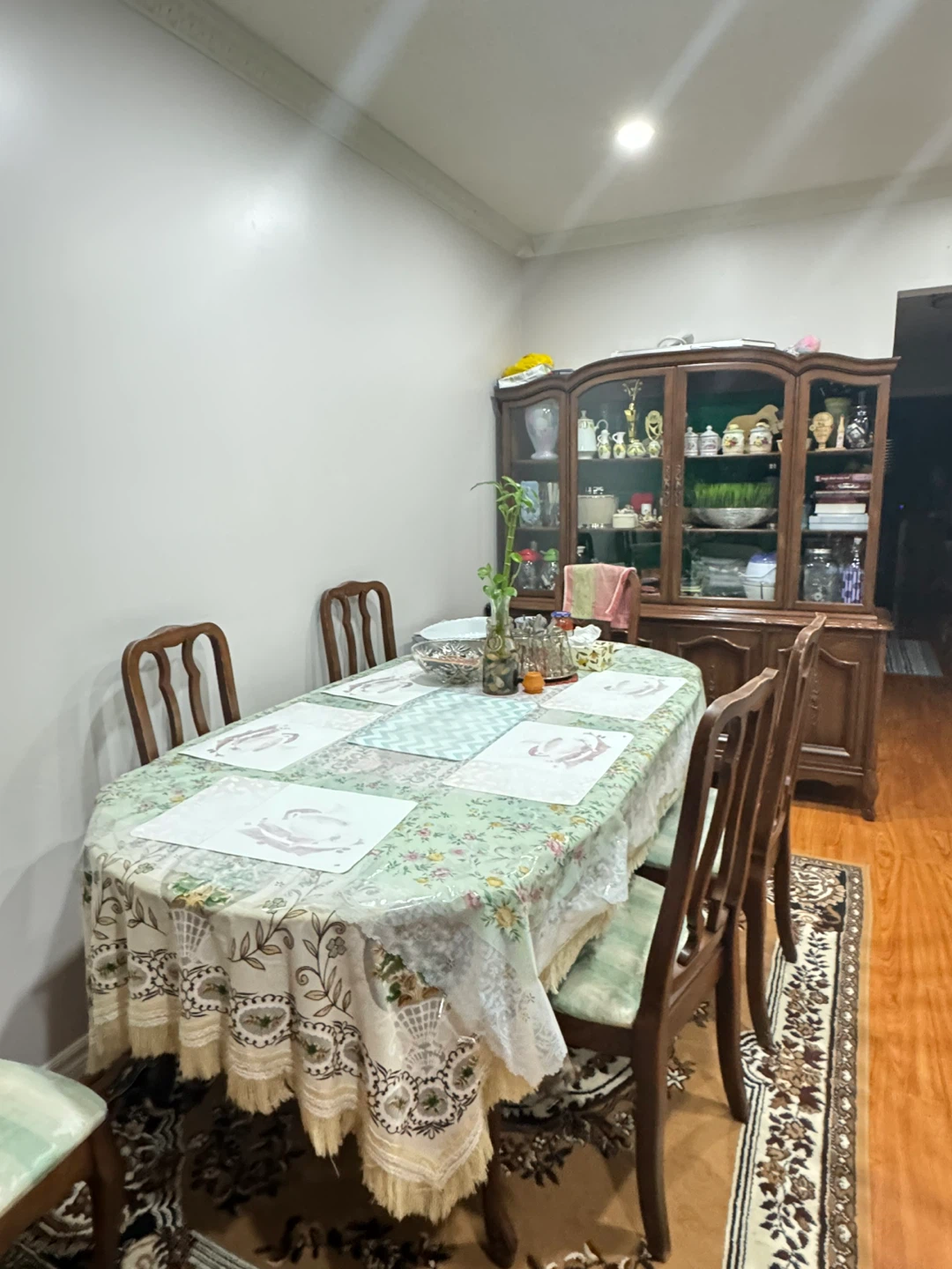 Solidwood buffet&hutch,Extendable solidwood dining table - photo 5