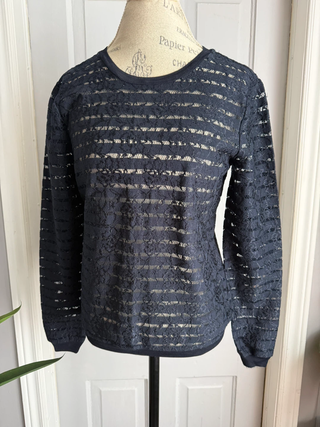 Ann Taylor Navy Lace Long Sleeve Top Size S