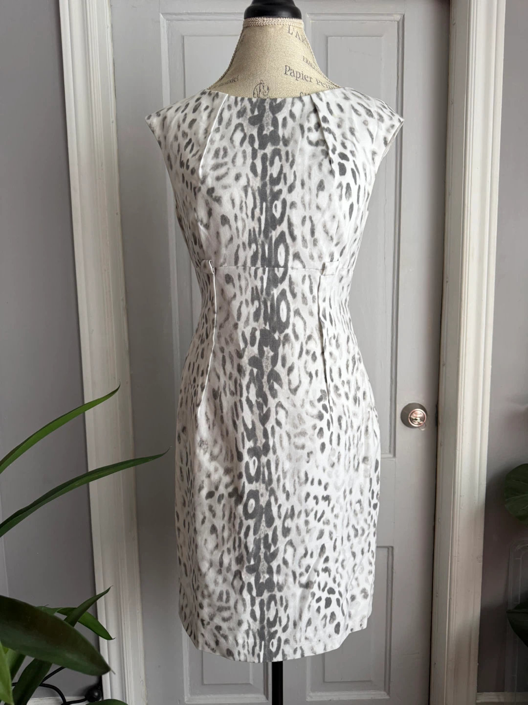 Calvin Klein Women's Size 6 Dress