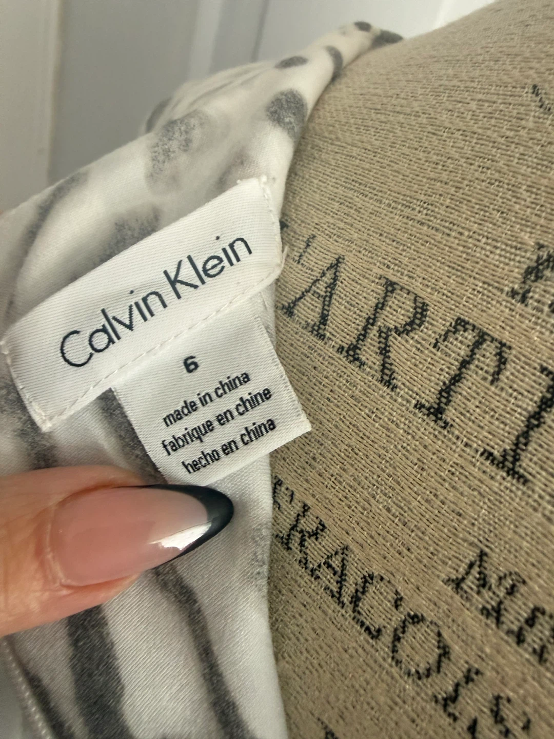 Calvin Klein Women's Size 6 Dress - photo 2