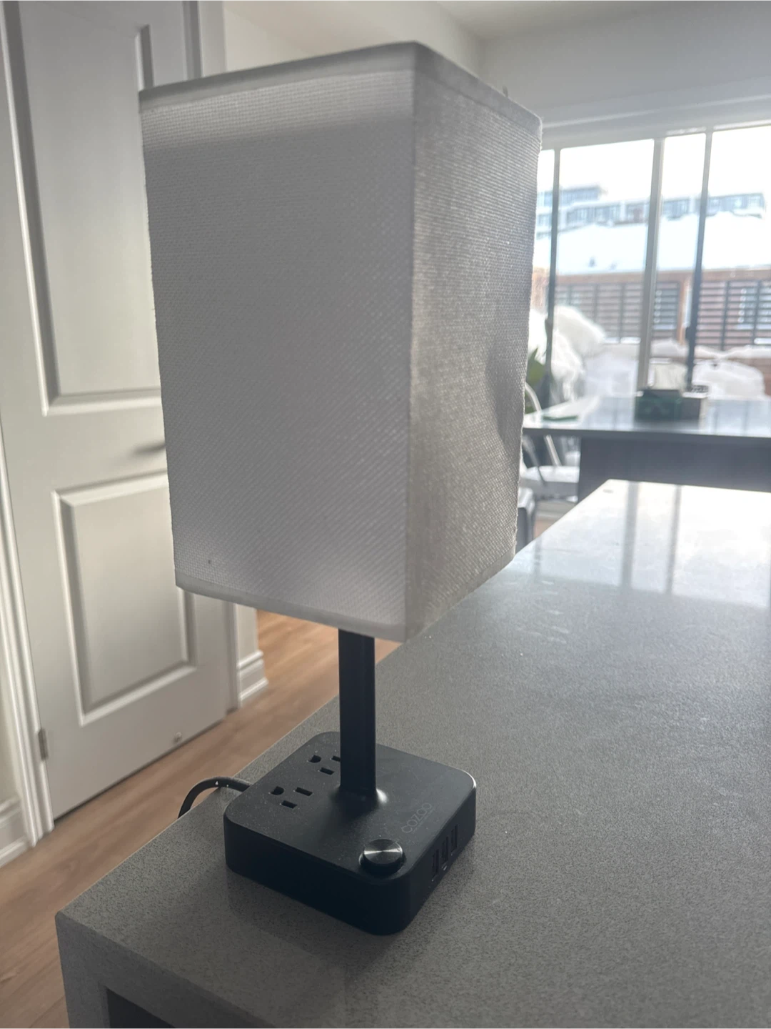 Cozzo Smart Lamp with 3-Port USB Charger - photo 2