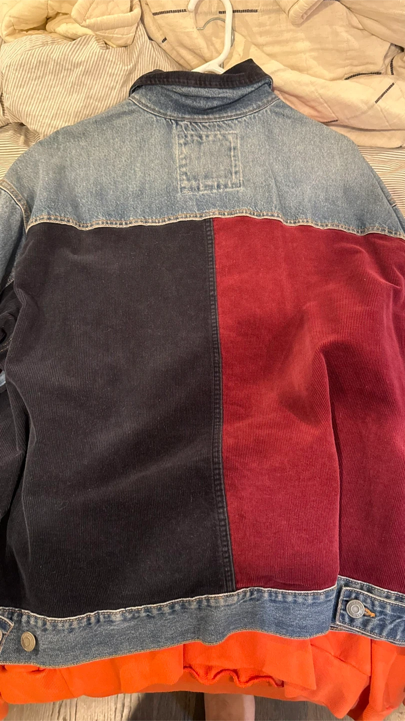 Tommy Hilfiger Colorblock Denim Jacket & Pants Set - photo 2