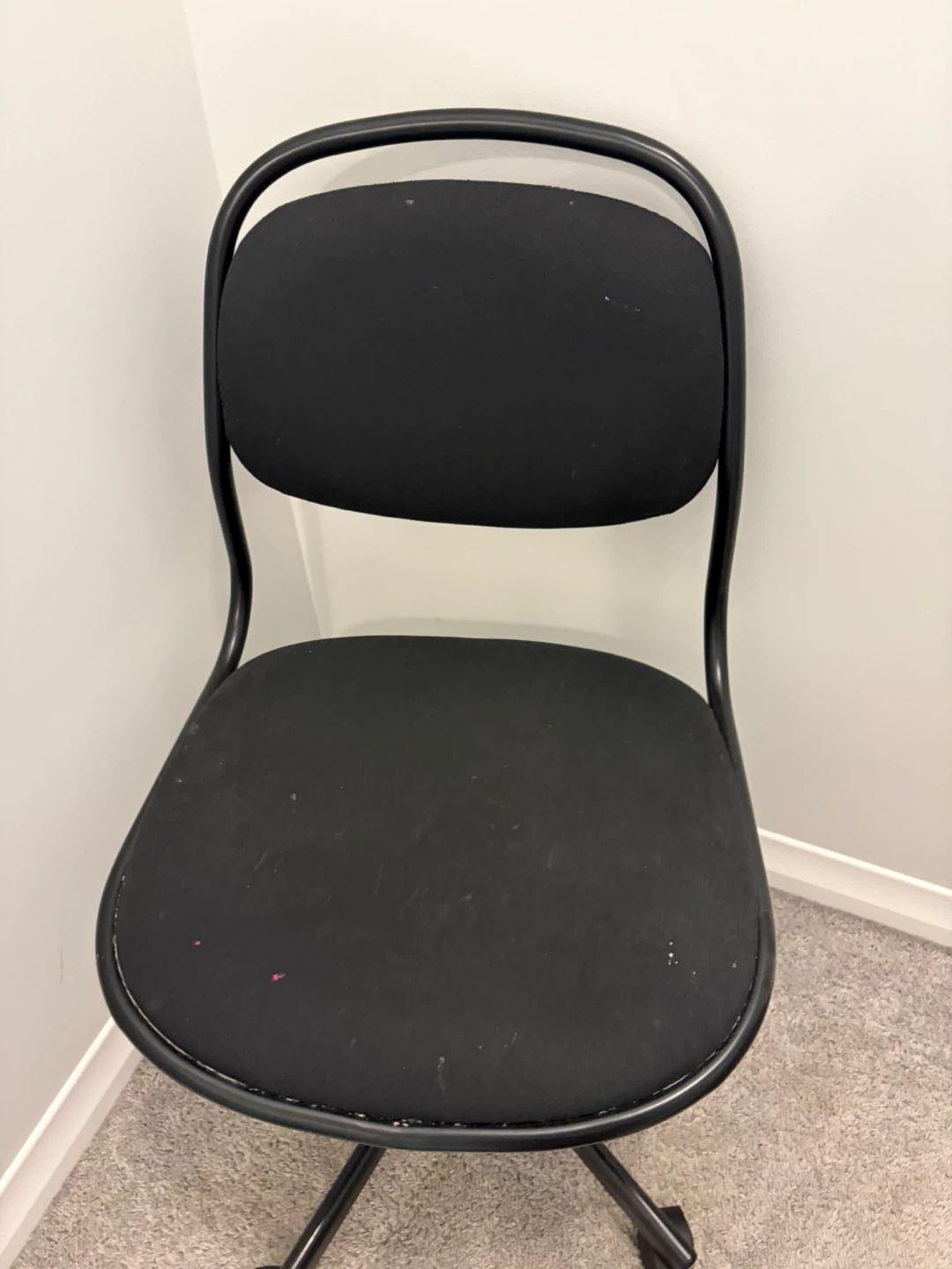 Black Office Chair with Wheels - photo 2
