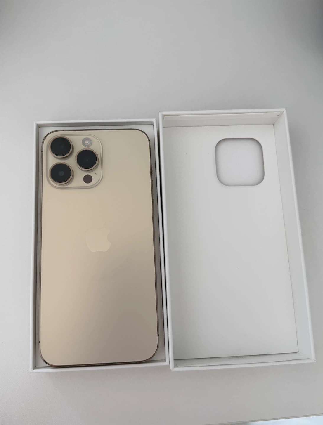 Apple iPhone 14 Pro Max 128GB Gold - photo 2
