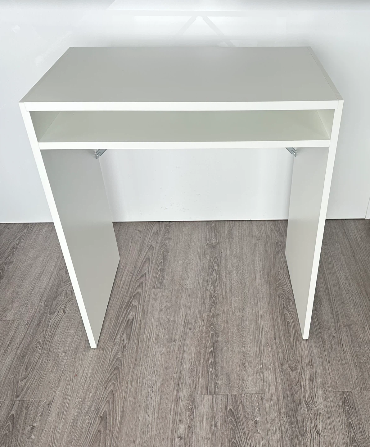 White Console Table with Shelf - photo 4
