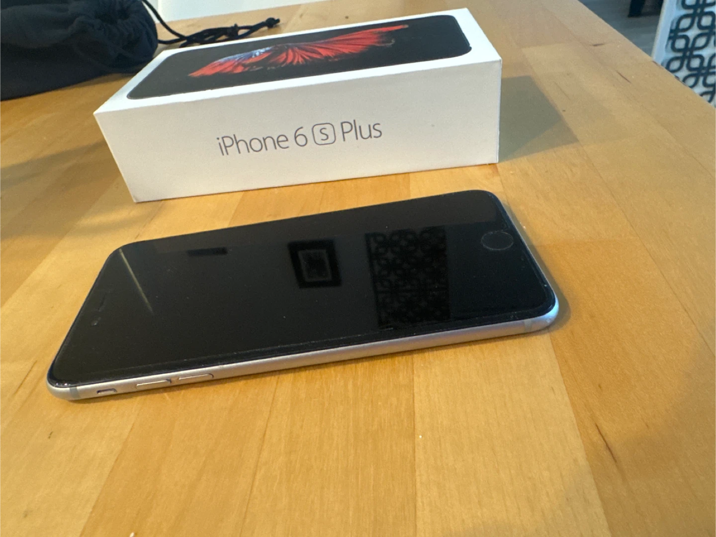 Apple iPhone 6S Plus - Silver