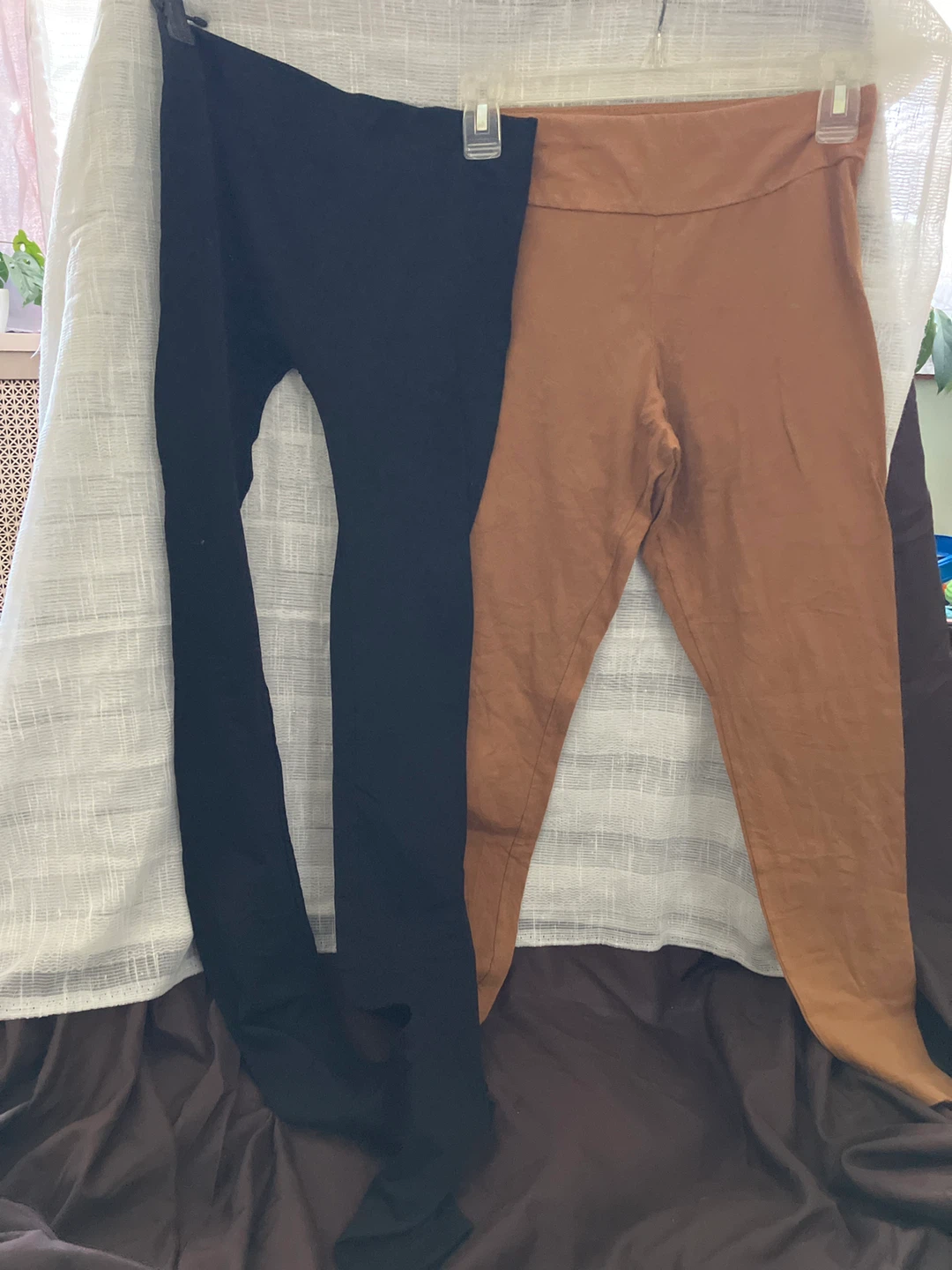 Black and Tan Leggings - Size small