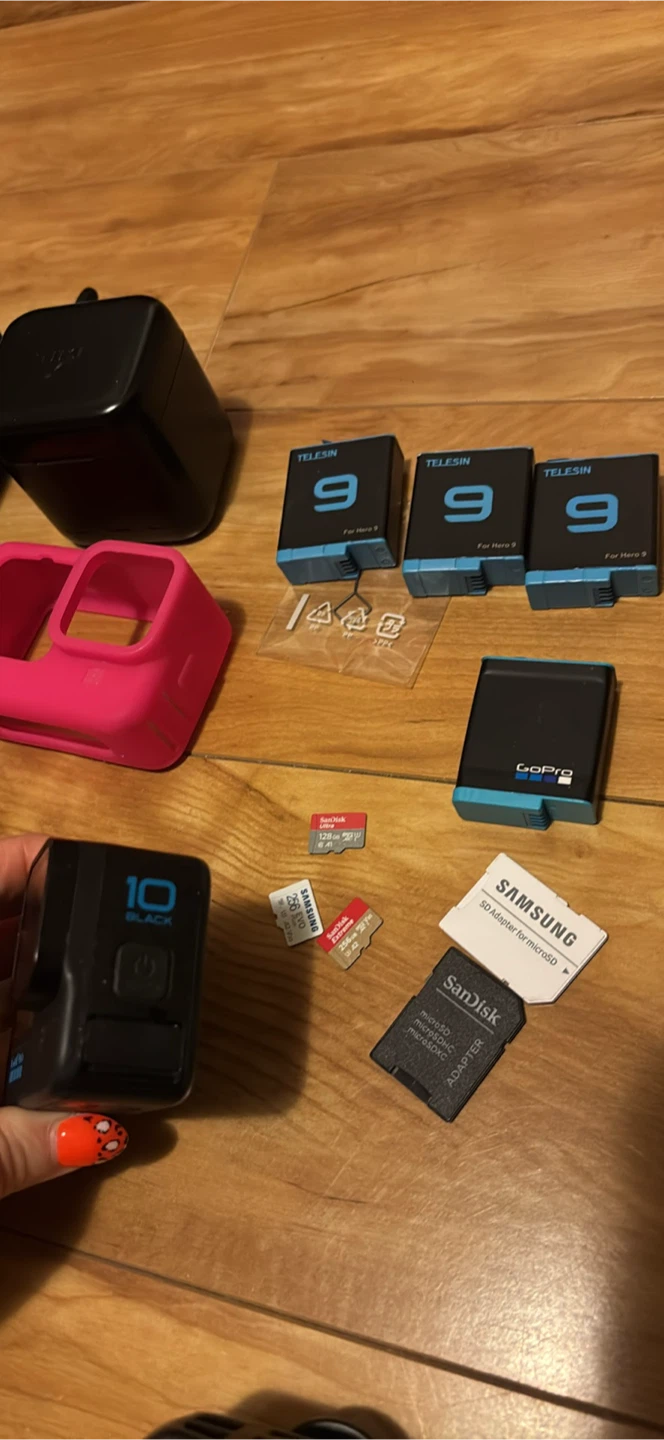 GoPro Hero 10 Black Bundle with 4 Batteries & 640GB Storage - photo 2