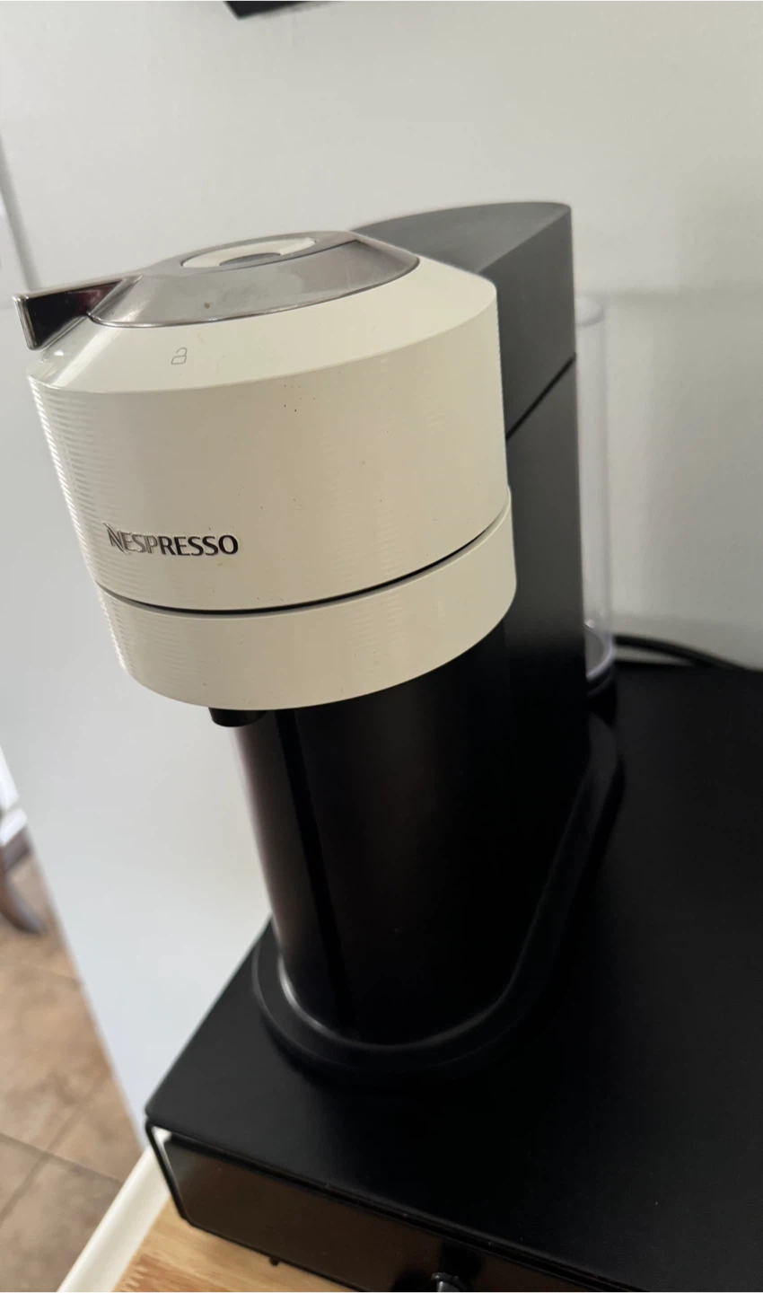 Nespresso Vertuo Coffee Machine - photo 2