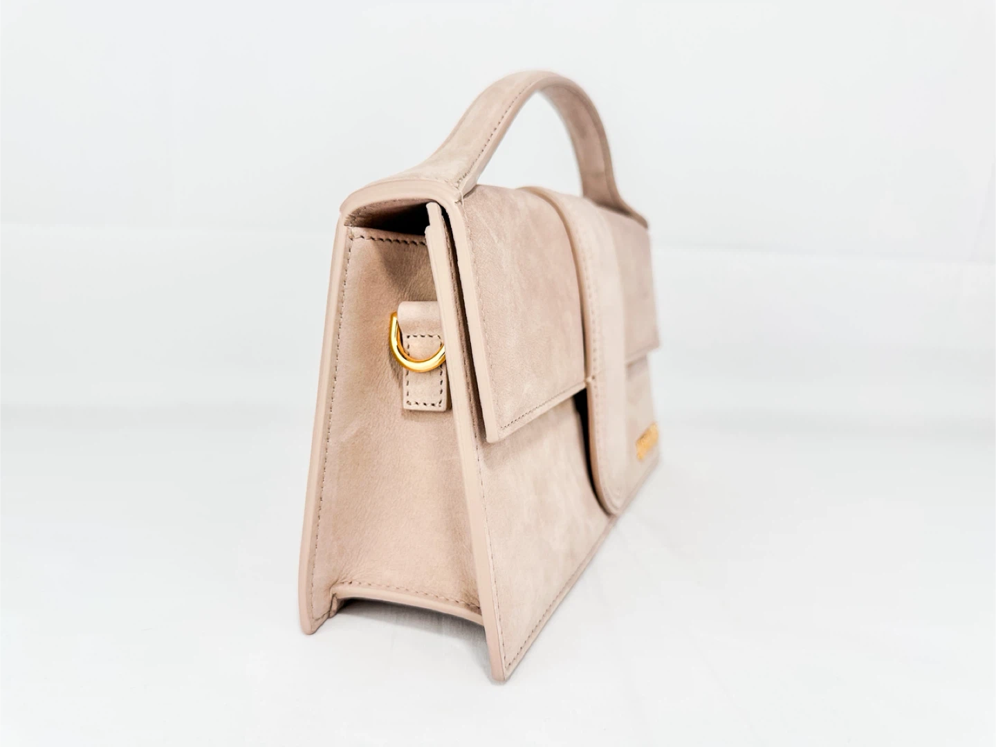 Jacquemus Le Grand Bambino Nubuck Leather Top Handle Bag Beige - photo 3