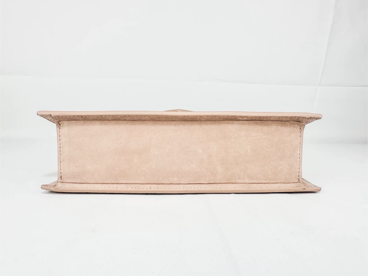 Jacquemus Le Grand Bambino Nubuck Leather Top Handle Bag Beige - photo 5