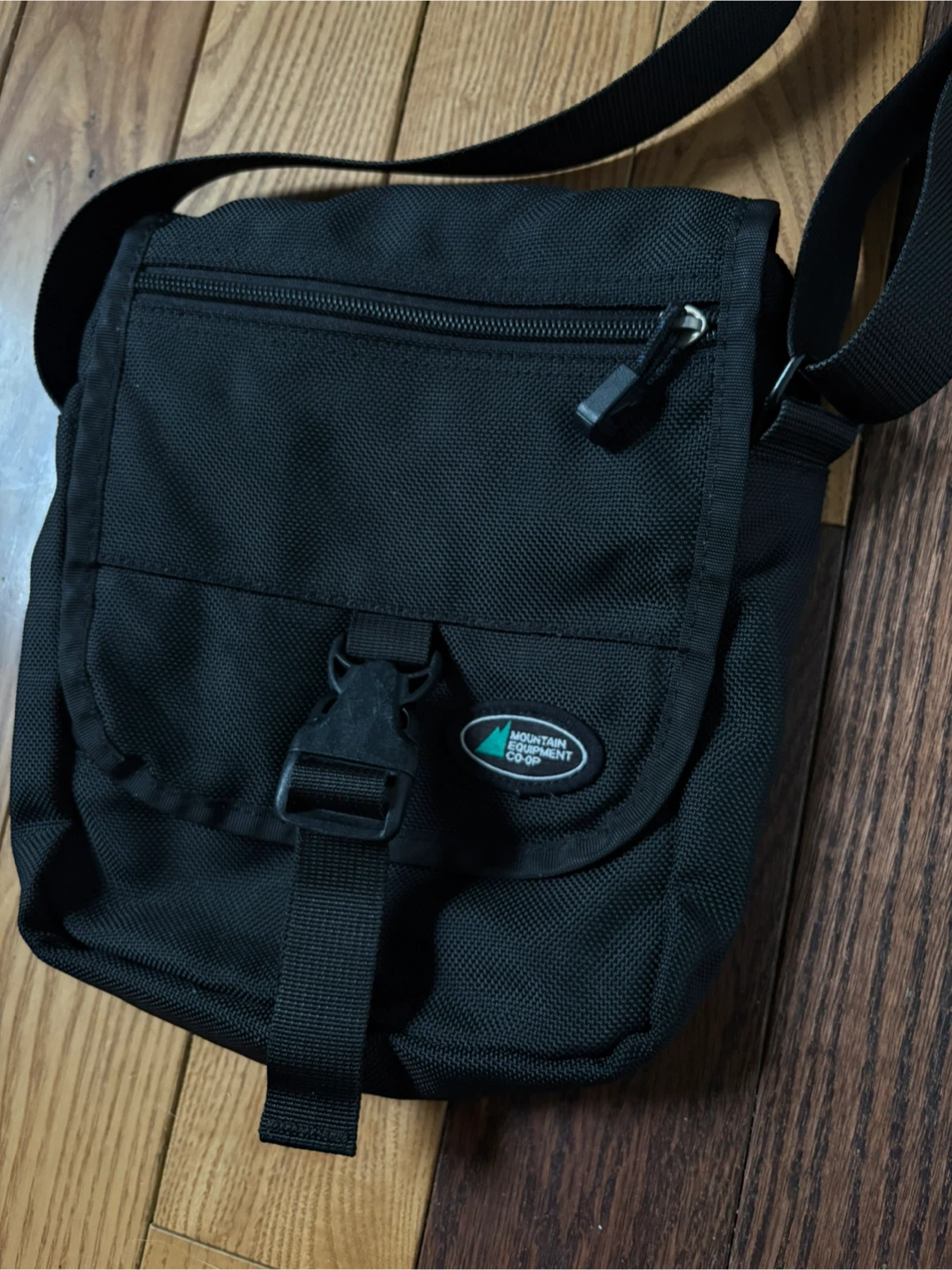 Vintage MEC Mountain Equipment Co-op crossbody bag - photo 3