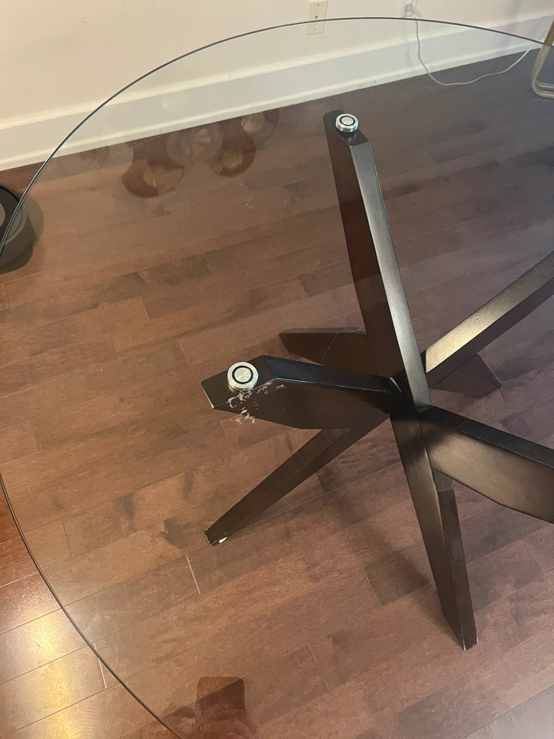 48” Round Glass Dining Table with Dark Wood Pedestal Base - photo 5