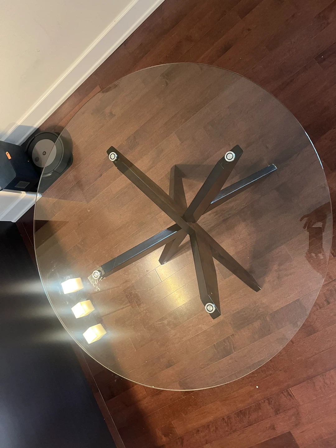 48” Round Glass Dining Table with Dark Wood Pedestal Base - photo 4