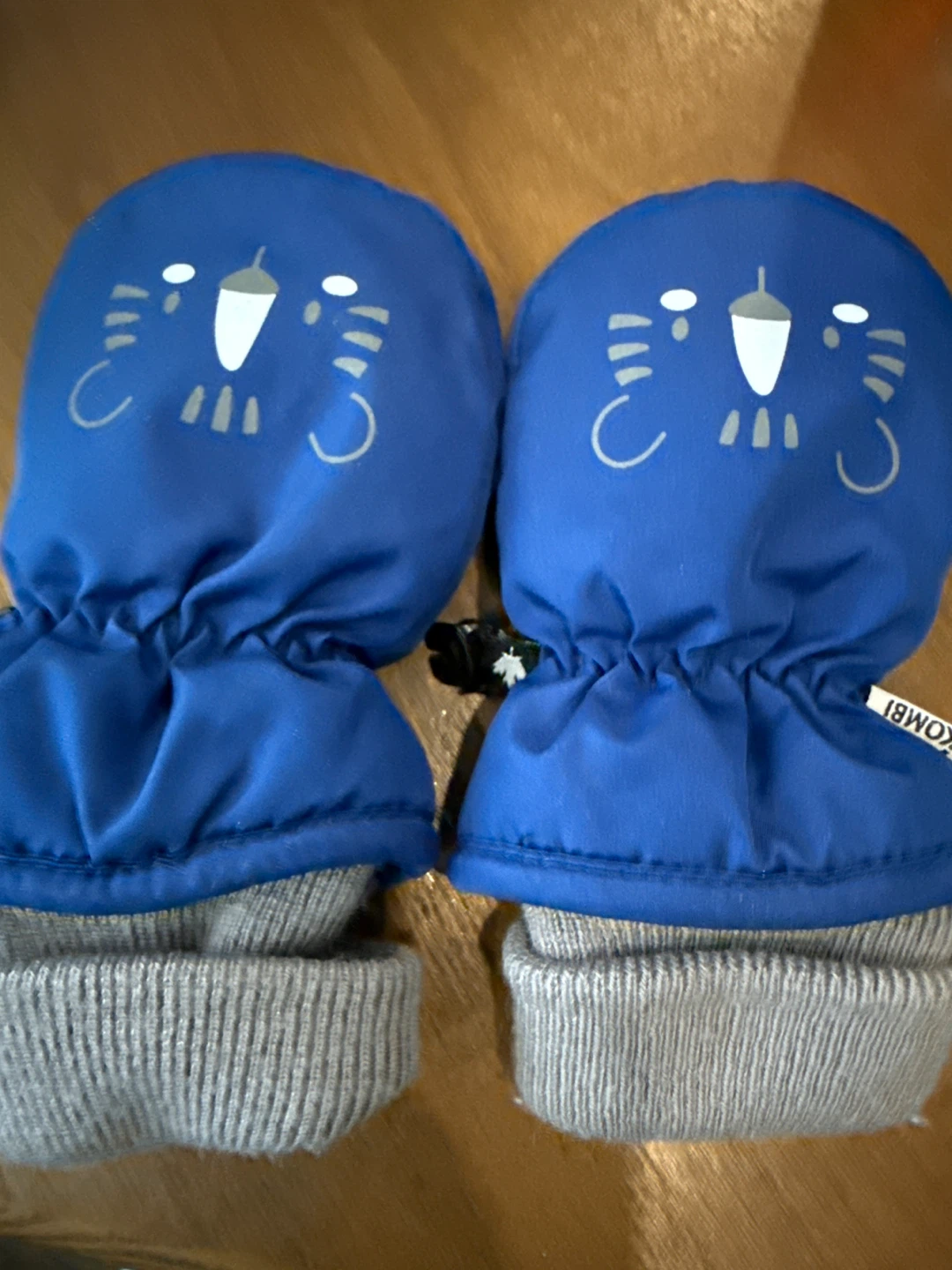 Kombi Blue Mittens with Bear Design - Youth Size