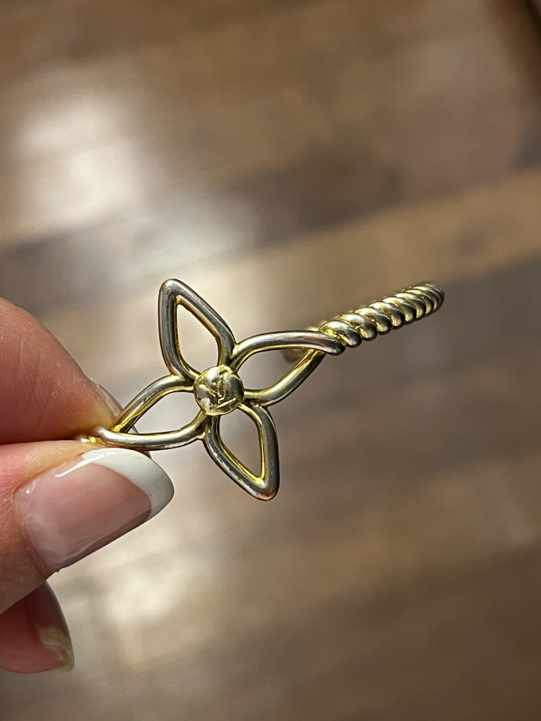 Gold Tone Cuff Bracelet Flower Accent - photo 2