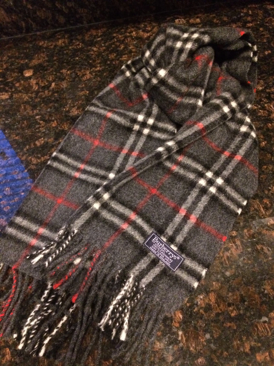 Burberrys Cashmere Vintage scarf