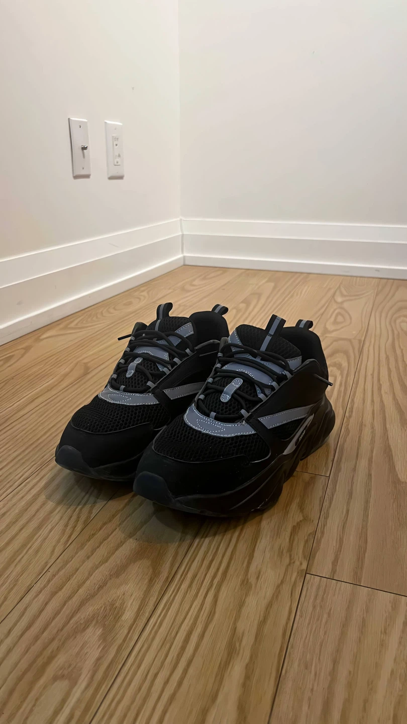 Dior b22 (size 10-11)