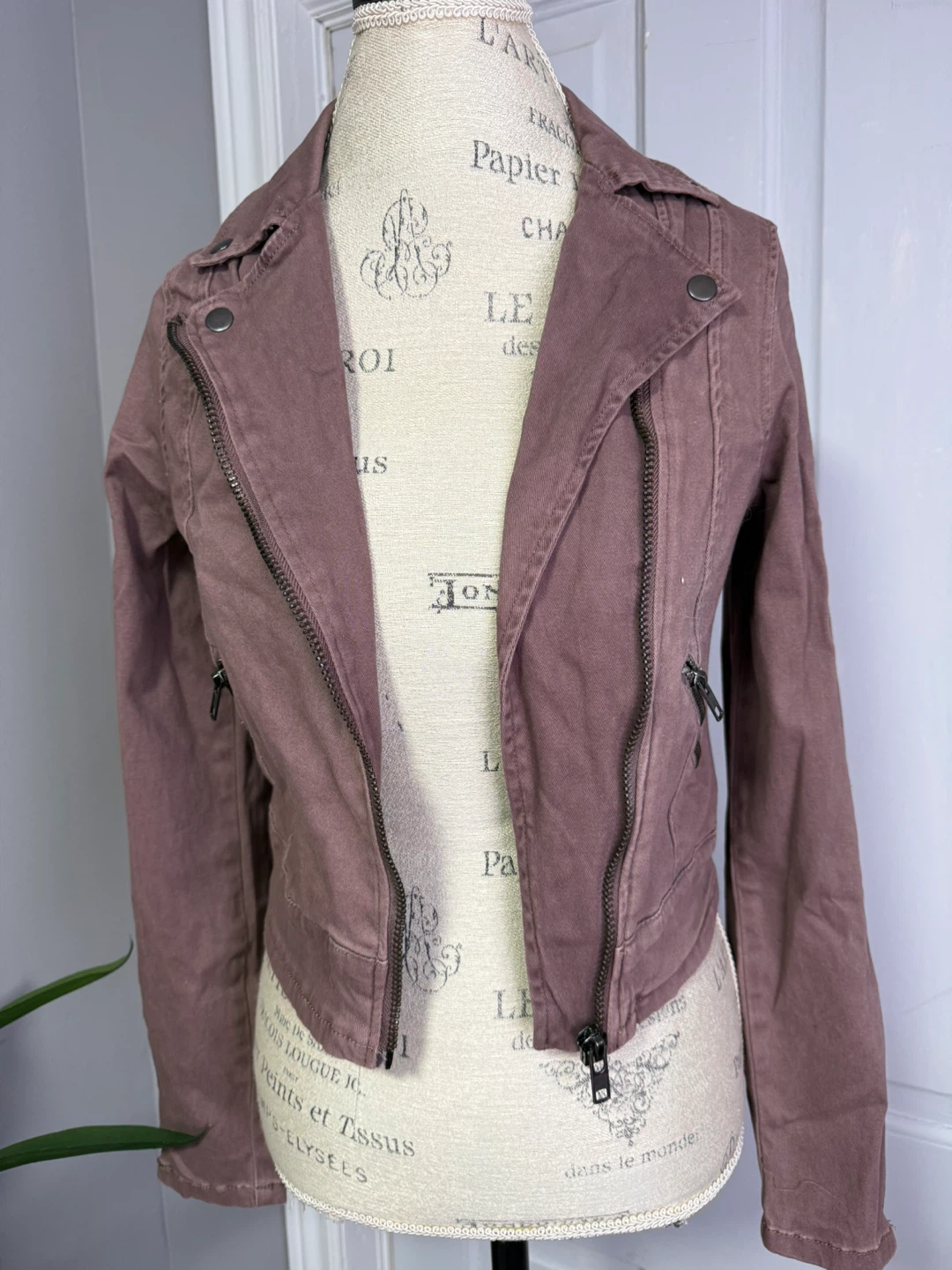 Fashion Nova Cropped Moto Jacket XS