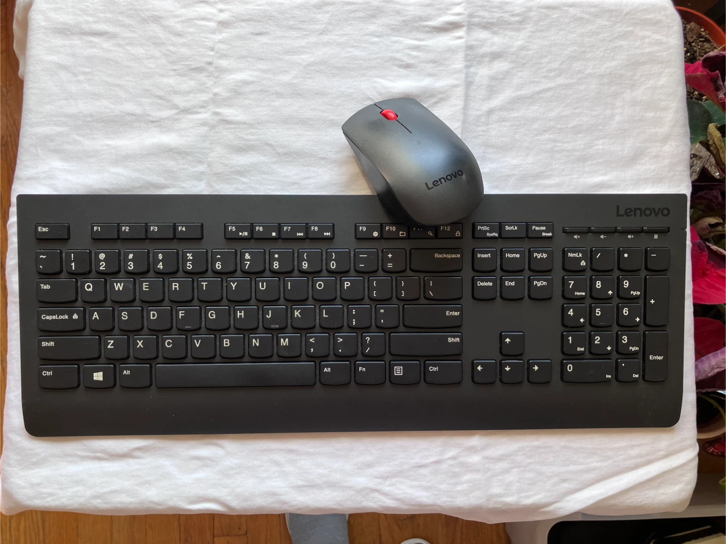 Lenovo Wireless Keyboard and Mouse Combo - photo 2
