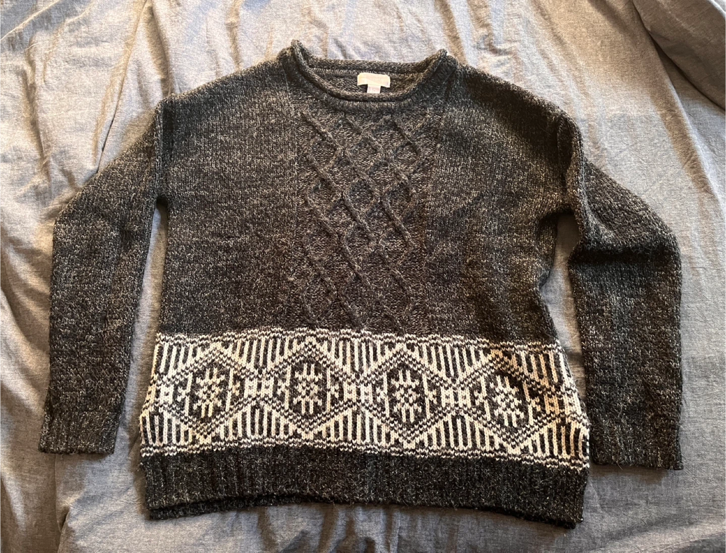 Forever 21 Warm sweater, size L