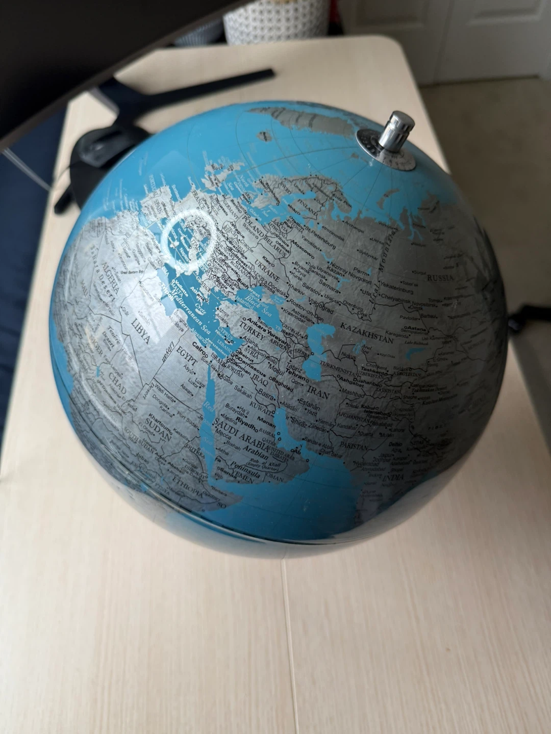Blue Globe with Metal Stand - photo 3