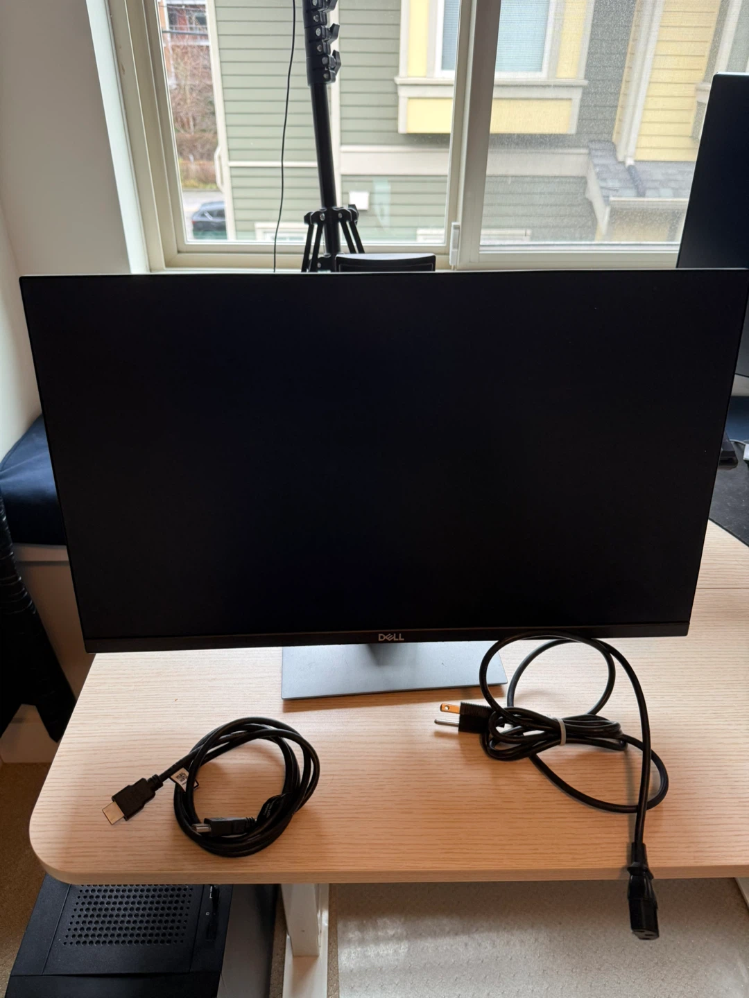 Dell Monitor with HDMI and Power Cables