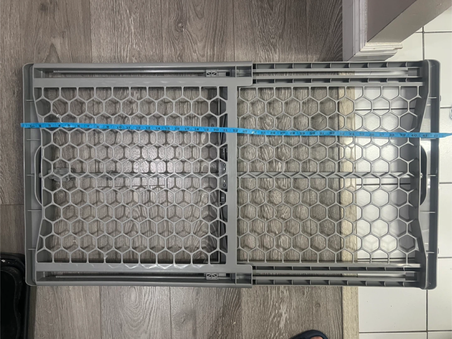 Regalo Expandable Safety Gate 28"-42" Wide - photo 3