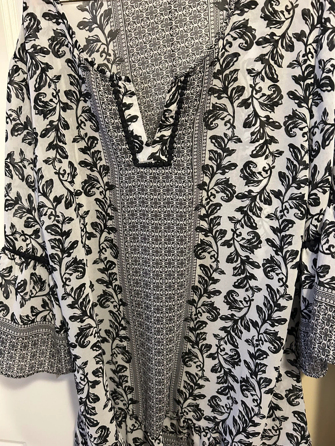 Black and White Floral Tunic Top - photo 2
