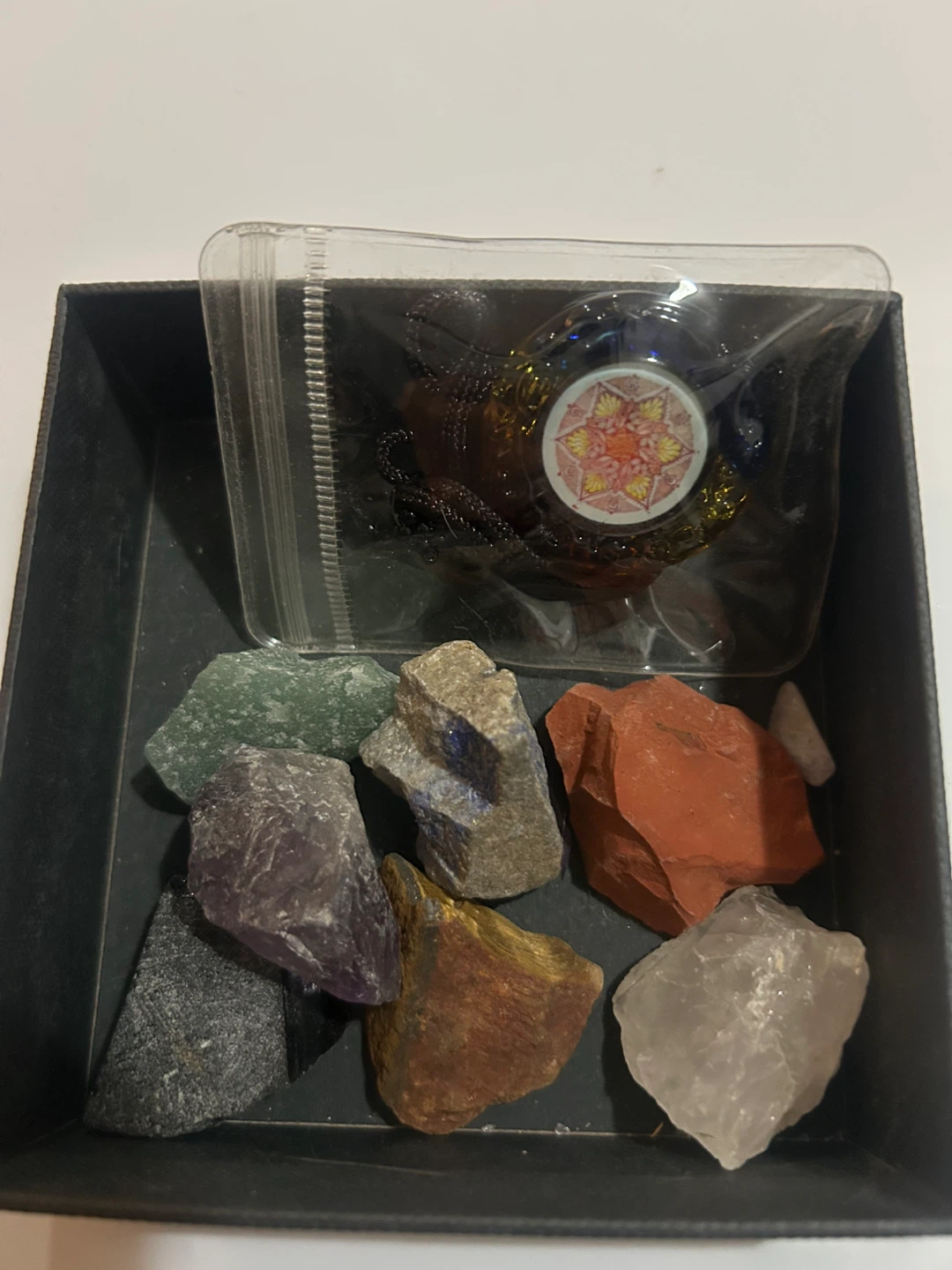 Healing Crystals Set with Necklace and Handbook - Yunoun - photo 3
