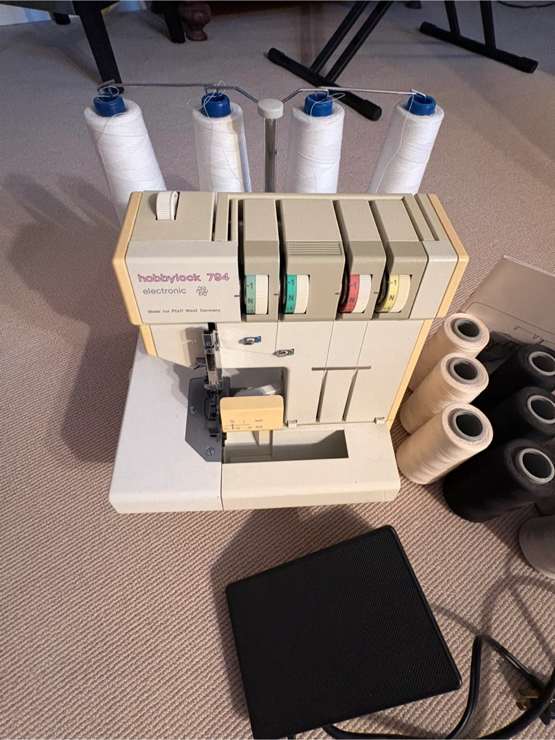 Pfaff hobbylock 794 Electronic Serger Sewing Machine - photo 3
